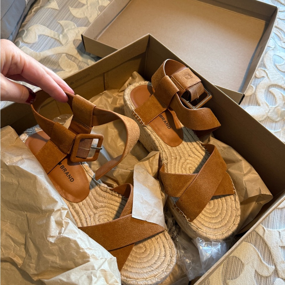 Lucky Brand Tan Espadrille Sandals
